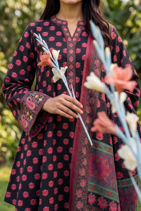 ফারসি সালোয়ার কামিজ | ঐতিহ্যের ছোঁয়ায় আভিজাত্য