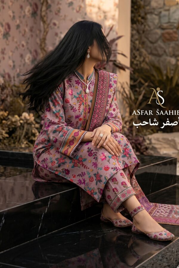 আরামদায়ক ও ট্রেন্ডি লুকের জন্য Asfar Saahib-এর ড্রিমি থ্রি পিস কালেকশন