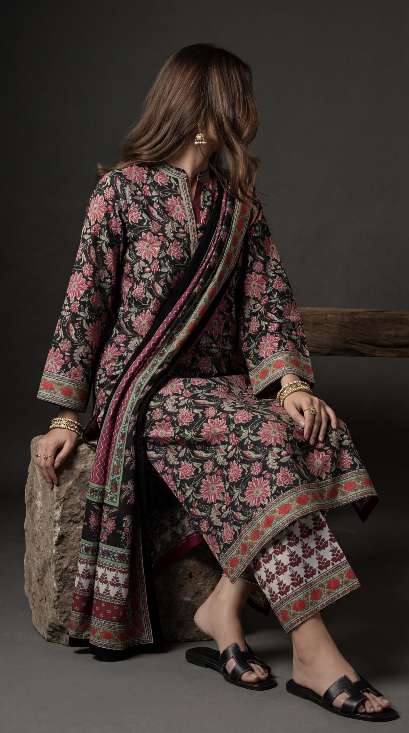 কমফোর্ট আর সৌন্দর্য যখন একসাথে মেলে —Asfar Saahib-এর ড্রিমি থ্রি পিস কালেকশন - Image 6