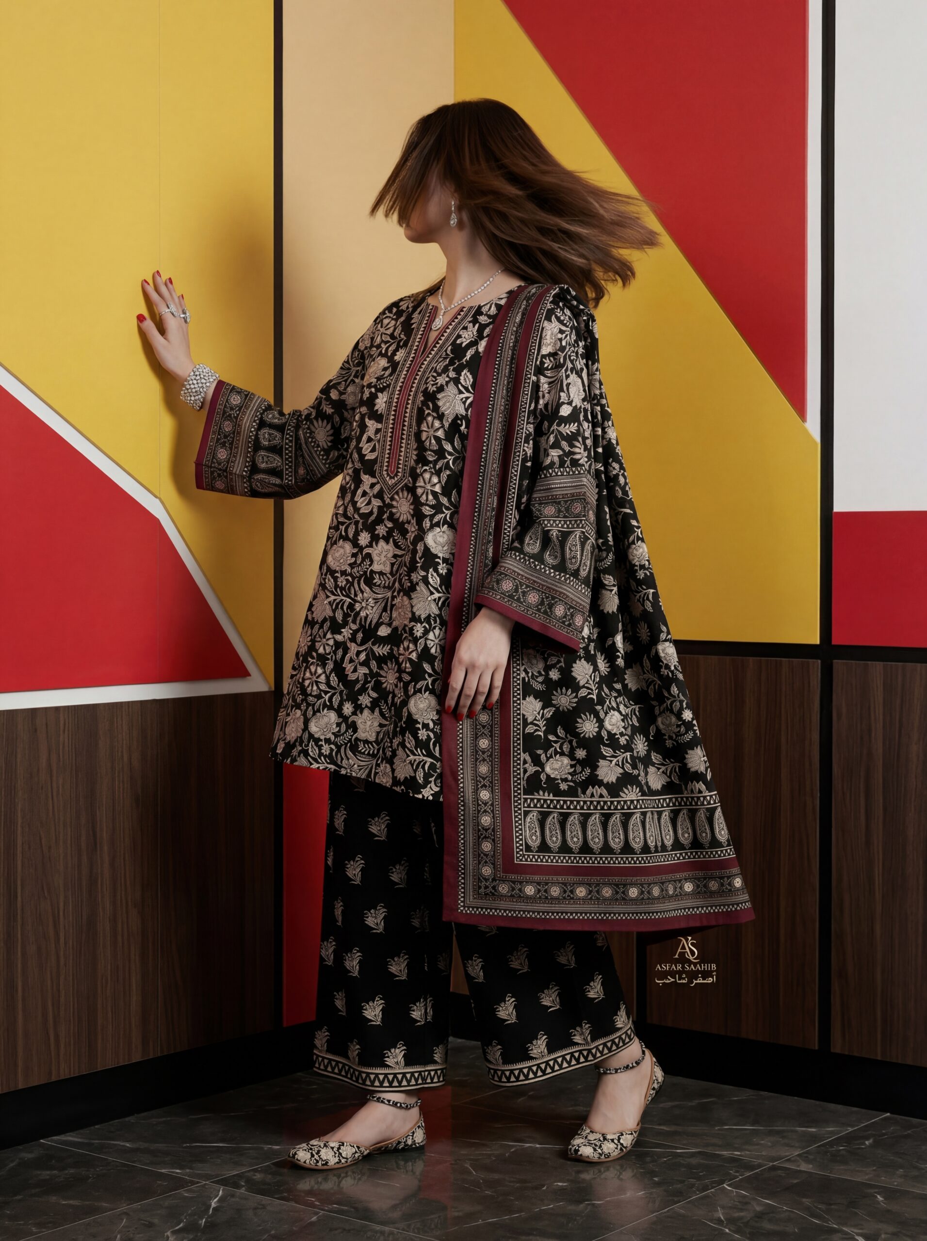 আসফার সাহিব ব্ল্যাক অ্যান্ড হোয়াইট সবচেয়ে এক্সক্লুসিভ কালেকশন