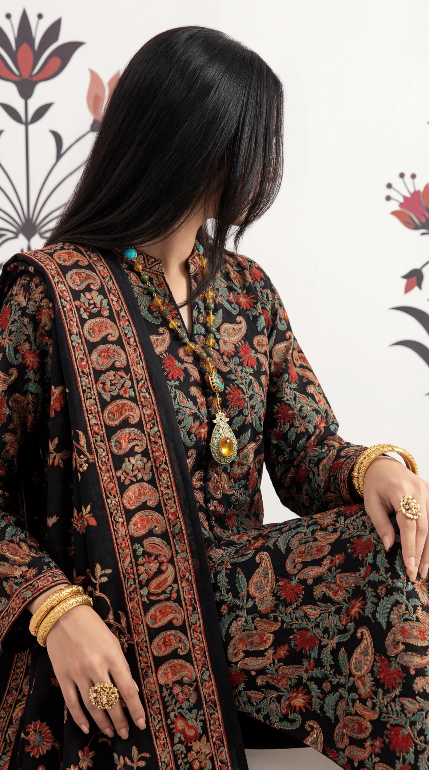 ব্ল্যাক লাভারদের মোস্ট ডিমান্ডিং ড্রেস | Kalamkari সালোয়ার কামিজ - Image 4